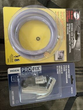 Moen Chrome Sink Spray Head with White Braided Replacement Hose